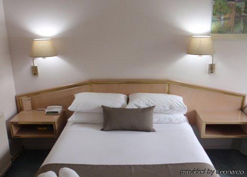 Moe Parklands Motel Chambre photo